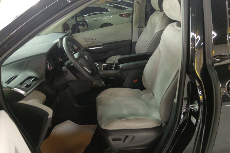 Used Toyota Sienna 2026 Model 2.5L Dual-Engine Two-Wheel-Drive Comfort Edition