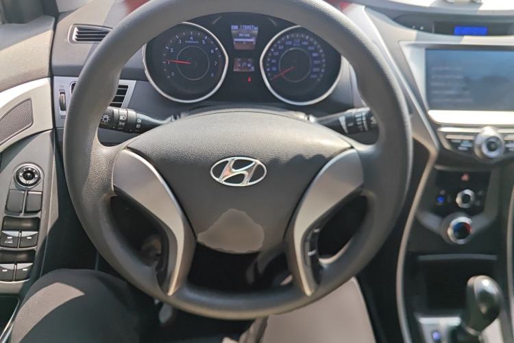 Used Hyundai Elantra (5th Generation / Langdong) 2013 1.6L Automatic Leading Model Steering Wheel