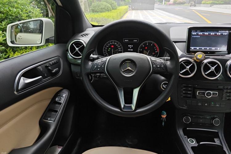 Used Mercedes-Benz B-Class 2012 B 180 Steering Wheel