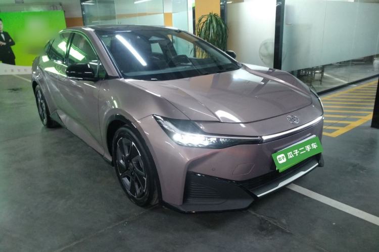 Used Toyota bZ3 2023 616 km Long-Range Premium
