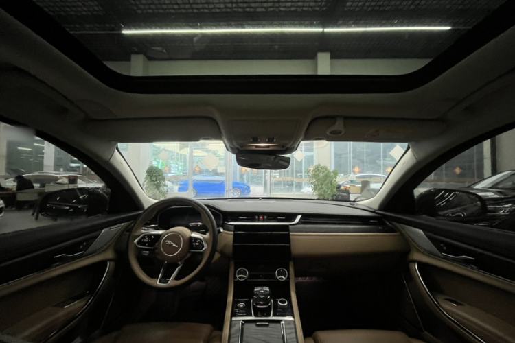 Used Jaguar XFL 2024 2.0T P250 Two-Wheel Drive Prestige Luxury Edition Exterior 1