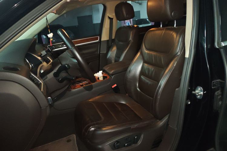 Used Volkswagen Touareg 2011 3.0 TSI Standard Version
