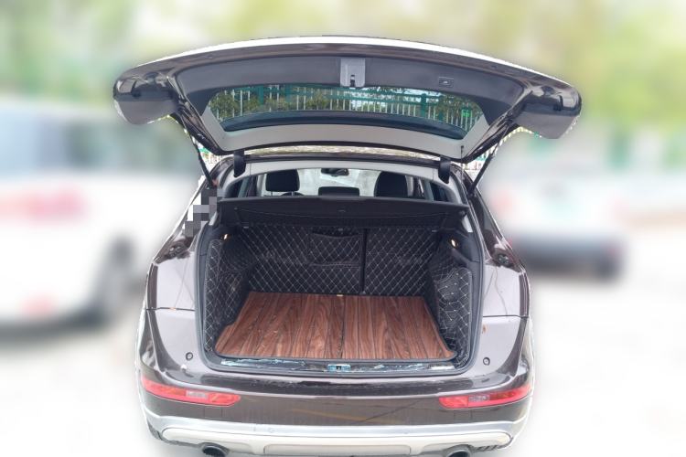 Used Audi Q5 2017 Plus 40 TFSI Technology Model Trunk