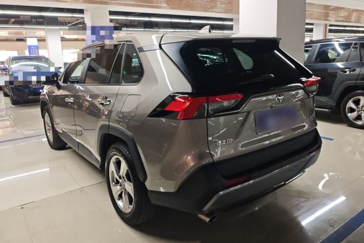 Used Toyota RAV4 2022 2.0L CVT Two-Wheel Drive Fashion Plus Edition
