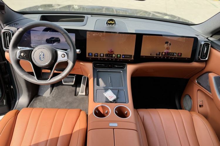 Used Hima AITO M8 2025 Extended-Range Ultra Version 53.4 kWh 6-Seater Edition Interior 4