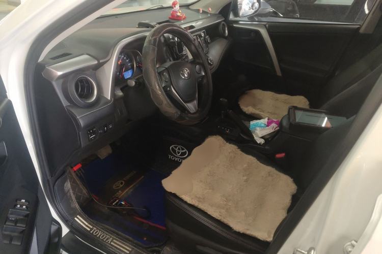 Used Toyota RAV4 2016 2.0L CVT Two-Wheel Drive Comfort Edition China V Standard