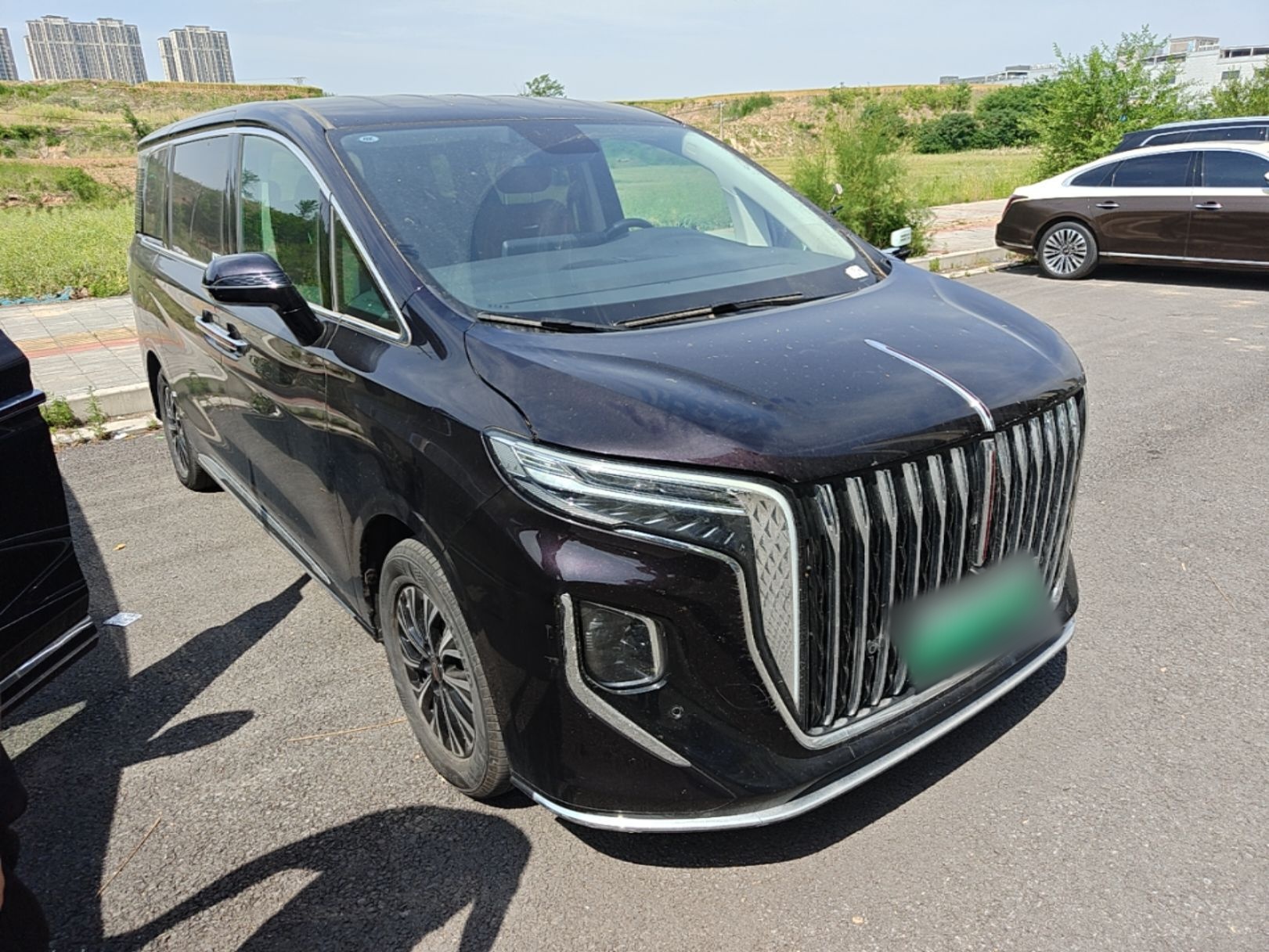 Hongqi HQ9 PHEV 2024 2.0T Four-Wheel Drive Business Edition — снимка 3