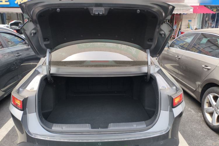 Used CHANGAN Eado 2025 Blue Whale 1.5T 500Bar Prestige Model
