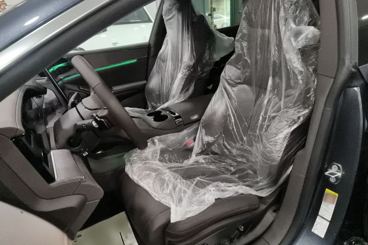 Used Denza Z9 2024 1100 km Four-Wheel Drive Max Version
