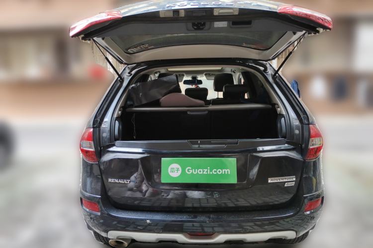 Used Renault Koleos 2013 2.5L 4x4 Comfort Edition with Navigation
