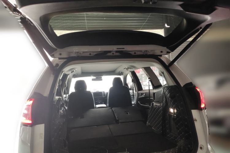 Used Ford Edge 2016 EcoBoost 245 Four-Wheel Drive Titanium 7-Seater Trunk