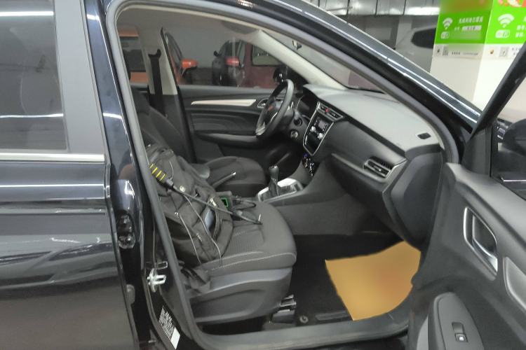 Used Roewe RX3 2018 1.6L Manual Entry-Level Model