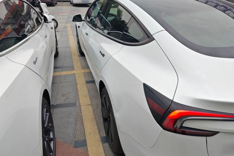 Used Tesla Model 3 2025 Rear-Wheel-Drive Version