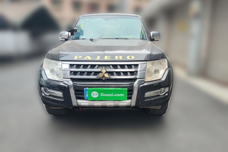 Used Mitsubishi Pajero 2016 3.0L Automatic Prestige Version China IV Standard
