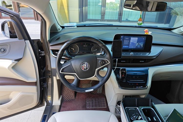 Used Buick GL8 2021 Land Cruiser Executive Class 652T Luxury Model
