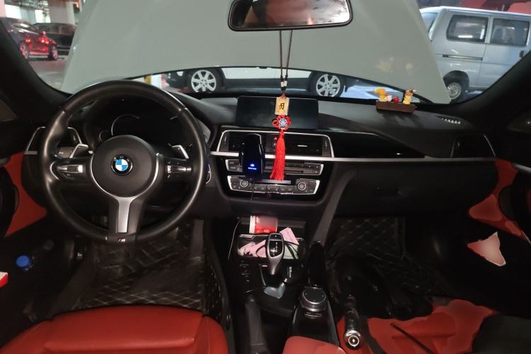 Used BMW 3 Series GT 2020 320i M Sport Night Edition Center Console