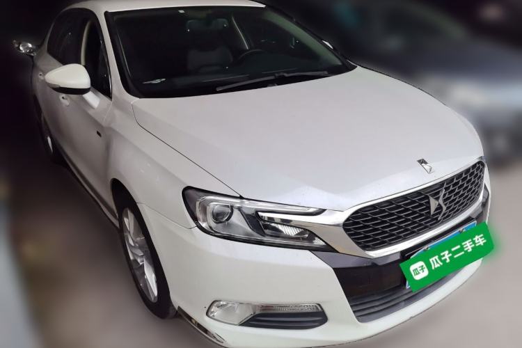 Used DS 5LS 2015 1.6T Comfort Edition THP160 Front Right 45 Deg