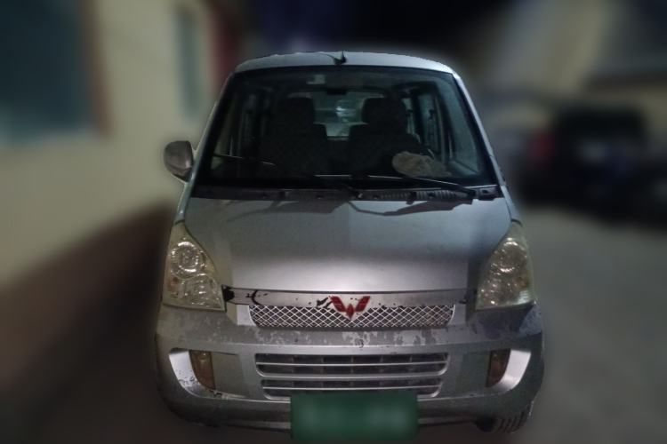 Used Wuling Rongguang 2011 1.2L Base Version
