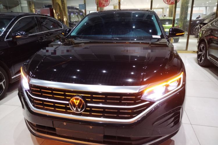 Used Volkswagen Passat 2022 330TSI Luxury Edition Custom Version
