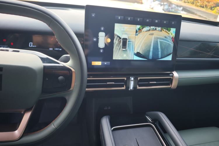 Used iCAR 03 2024 401km Two-Wheel Drive Standard Advanced Version Audio And AC Panel