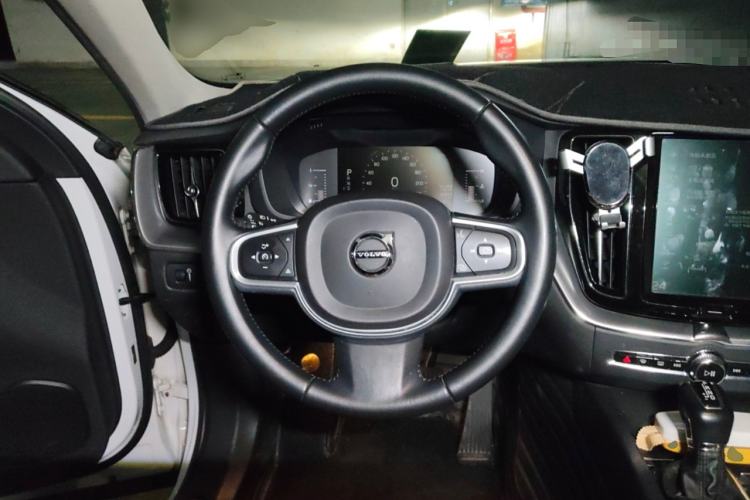 Used Volvo XC60 2018 T5 4x4 Zhiyi Edition
