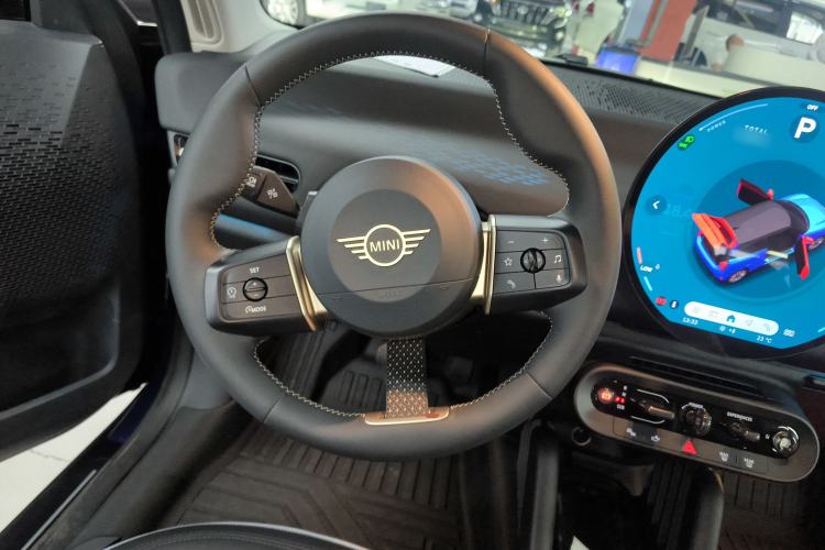 Used MINI Electric COOPER 2024 456km COOPER E Classic Edition Steering Wheel