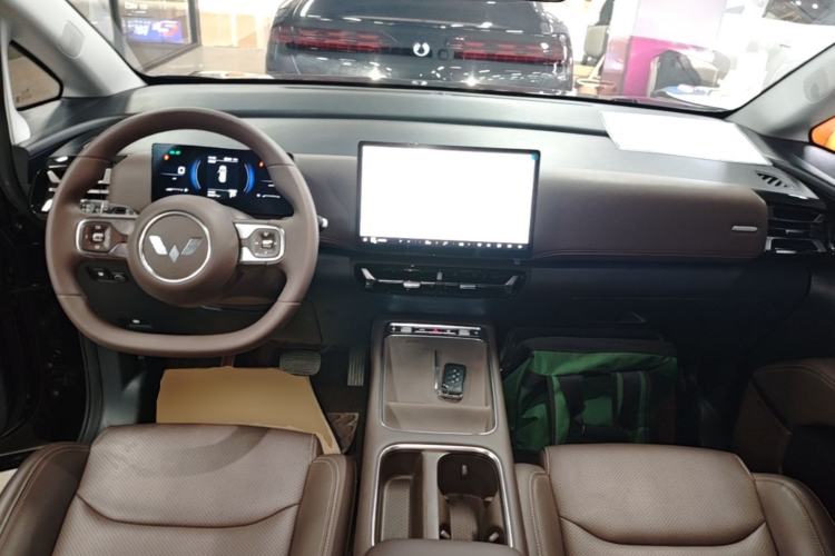 Used Wuling Starlight 730 2025 Model Plug-in Hybrid 125km Luxury Edition