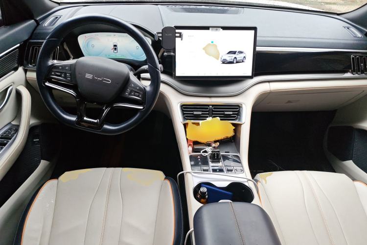 Used BYD Song PLUS New Energy 2023 Champion Edition EV 520KM Prestige Model
