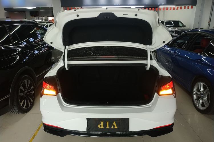 Used Hyundai Elantra 2021 1.5L CVT GLX Elite Edition Trunk