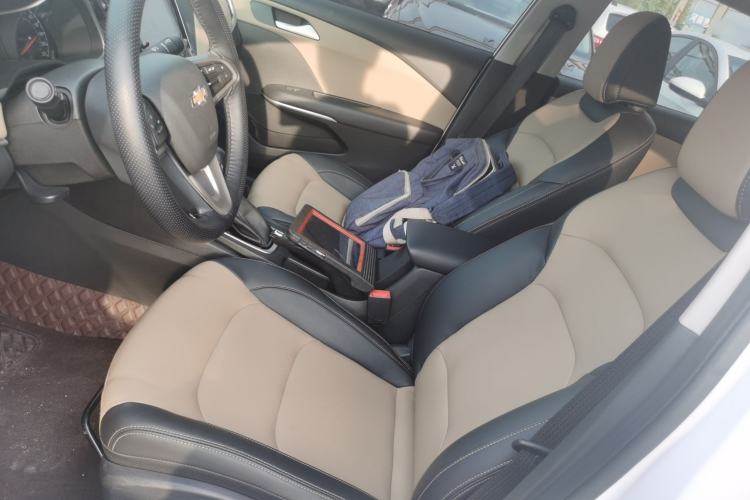 Used Chevrolet Monza 2021 320 Automatic Enjoyment Sunroof Edition Left Front Seat