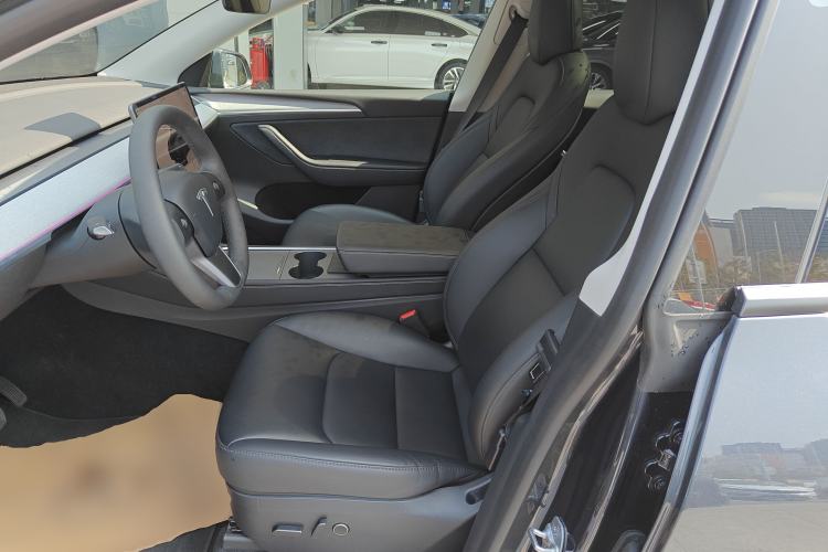 Used Tesla Model Y 2024 Rear-Wheel-Drive Version
