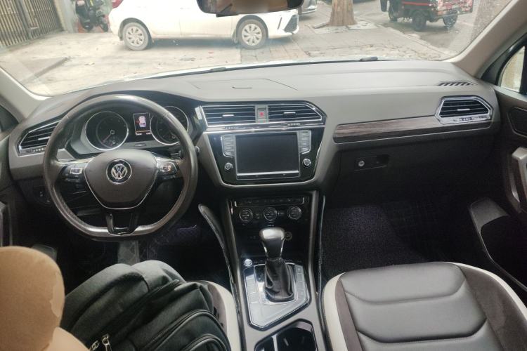 Used Volkswagen Tiguan L 2018 Facelift 330TSI Automatic Two-Wheel Drive Luxury Edition
