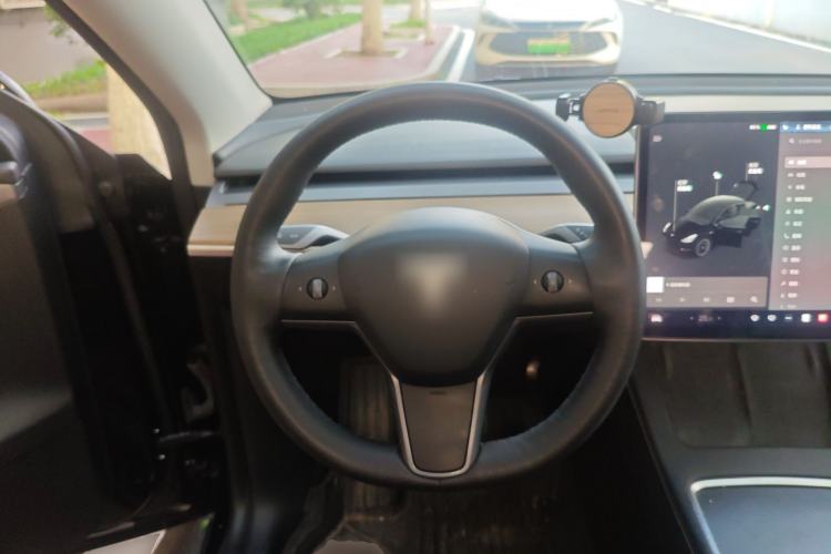 Used Tesla Model Y 2021 Standard Range Rear-Wheel Drive Version
