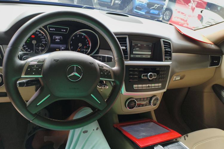 Used Mercedes-Benz M-Class 2014 ML 320 4MATIC