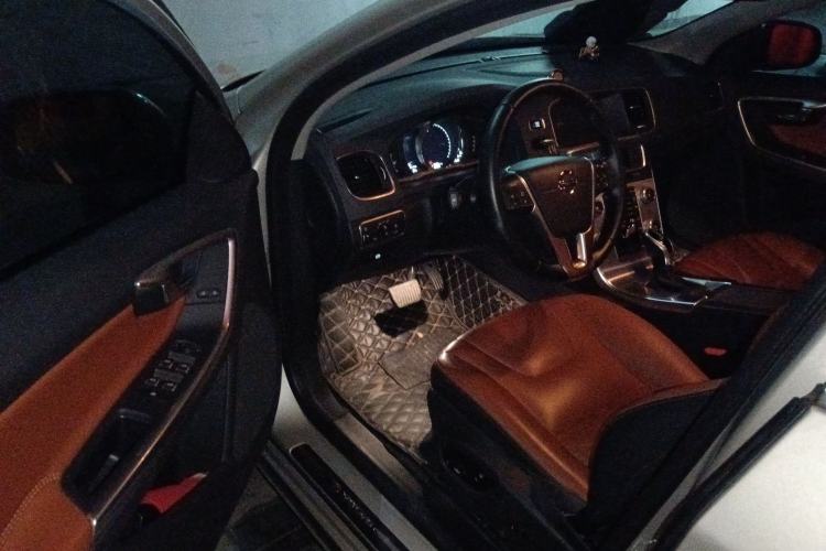 Used Volvo S60 2017 S60L T4 Smart Range Edition
