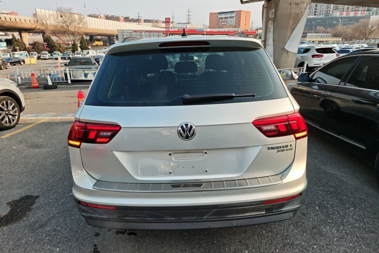Used Volkswagen Tiguan L 2019 330TSI Automatic Two-Wheel Drive Luxury Edition China VI Standard