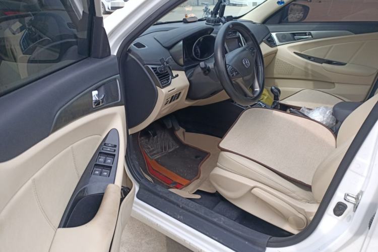 Used CHANGAN Eado 2016 1.6L Manual Fashion Edition
