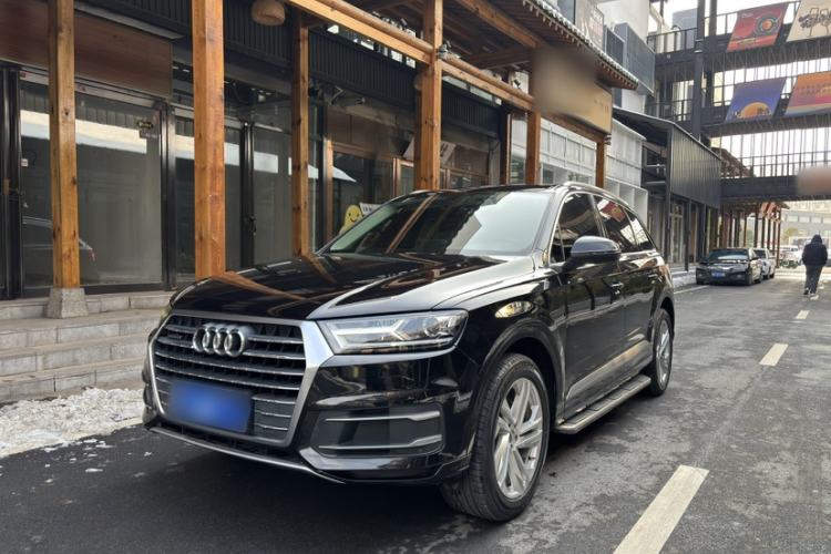 Used Audi Q7 2016 40 TFSI Comfort Model