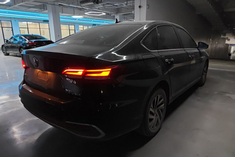 Used Volkswagen Lavida 2023 300TSI DSG Full-Comfort Edition
