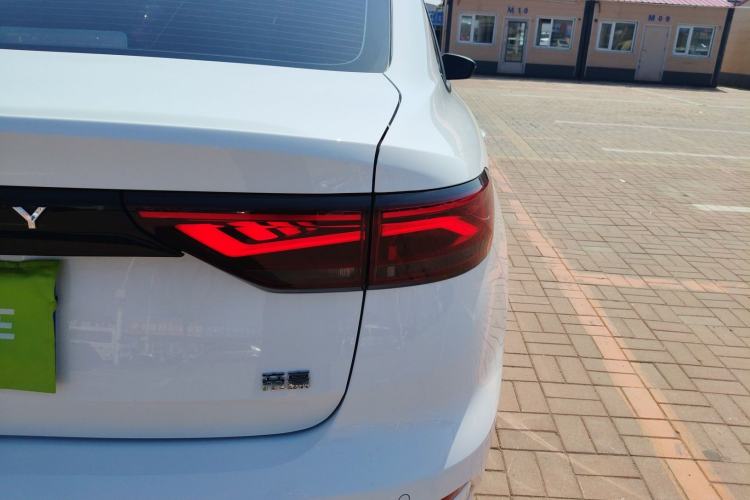 Used Geely Auto Emgrand 2025 4th Generation 1.5L CVT Starry Edition Right Rear Taillight