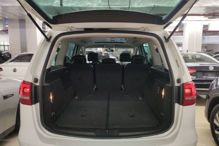 Used Volkswagen Sharan 2014 2.0 TSI Comfort Model