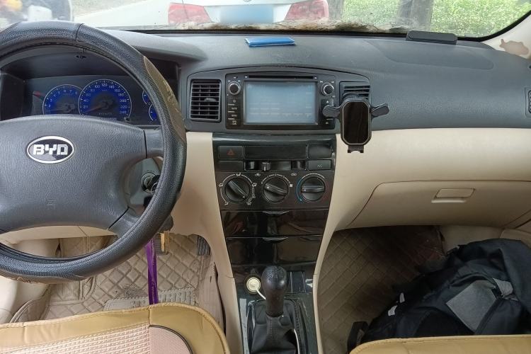 Used BYD F3 2012 Energy-Saving Edition 1.5L Manual Standard Model
