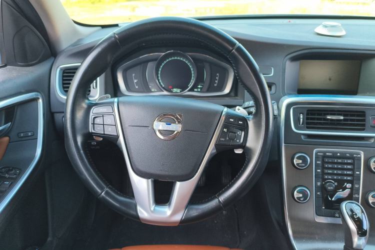 Used Volvo V60 2014 T5 Zhiya Edition