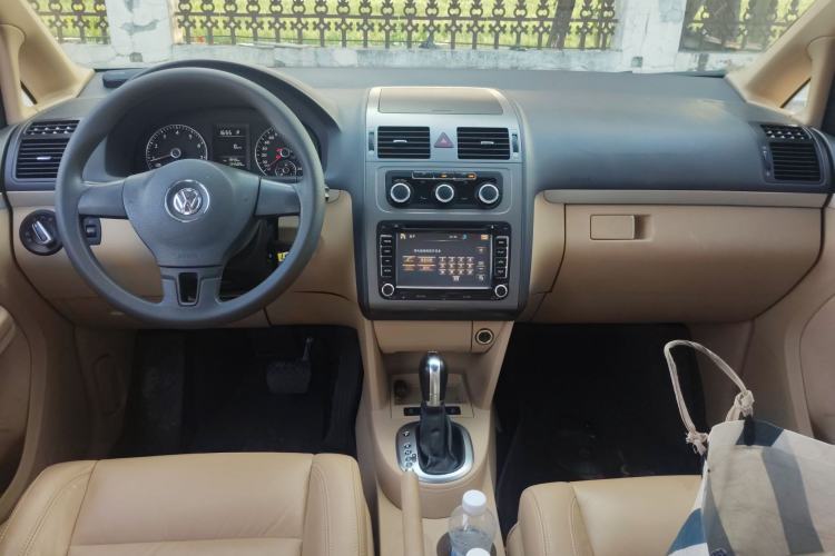 Used Volkswagen Touran 2011 1.4T DSG Zhiya Edition 5 Seats
