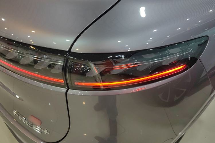 Used VOYAH FREE 2025 Model FREE+ Four-Wheel-Drive Qiankun Edition Exterior 3