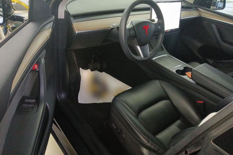 Used Tesla Model Y 2021 Long-Range All-Wheel-Drive Version 3D7
