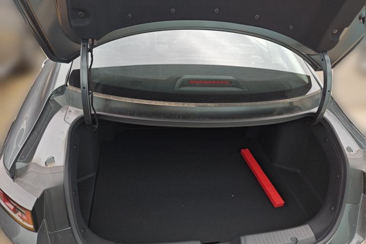 Used CHANGAN Eado 2025 Blue Whale 1.5T 500Bar Prestige Model Trunk