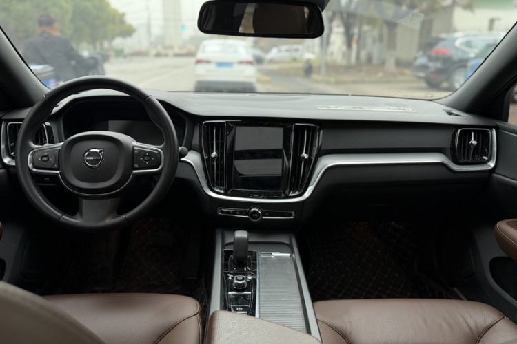 Used Volvo S60 2022 B4 Zhiyi Luxury Edition