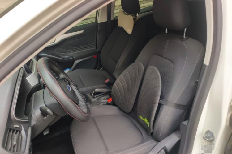 Used Ford Focus 2019 Sedan 1.5L Manual FENGYUE Model China V Emission Standard