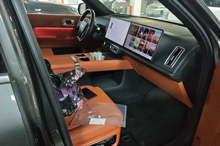 Used Li Auto L8 2025 Max Smart Refresh Edition Right Front Seat